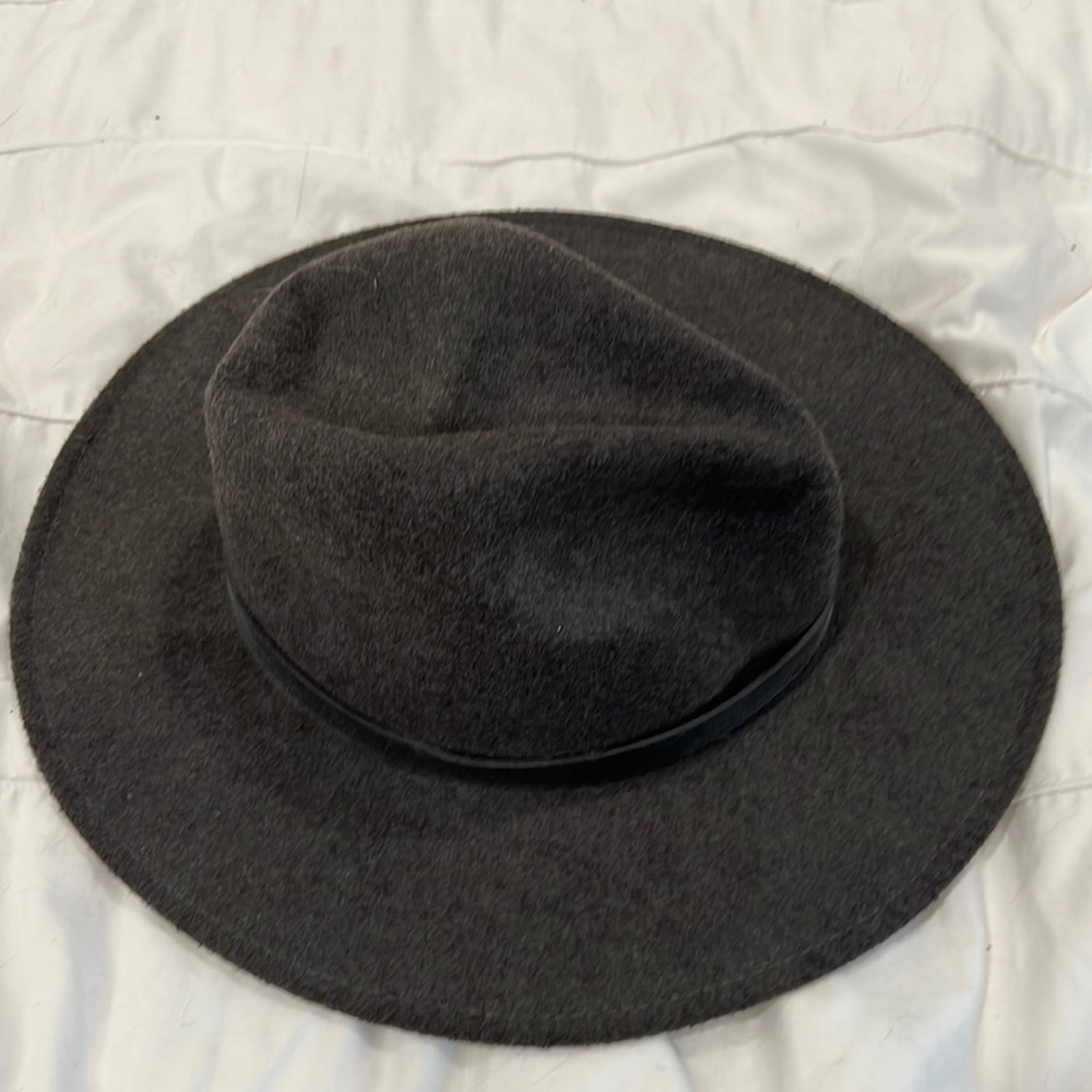 Black felt ladies hat